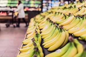 bananas market