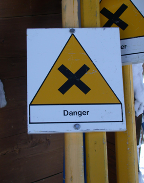 Danger - Sign Yellow